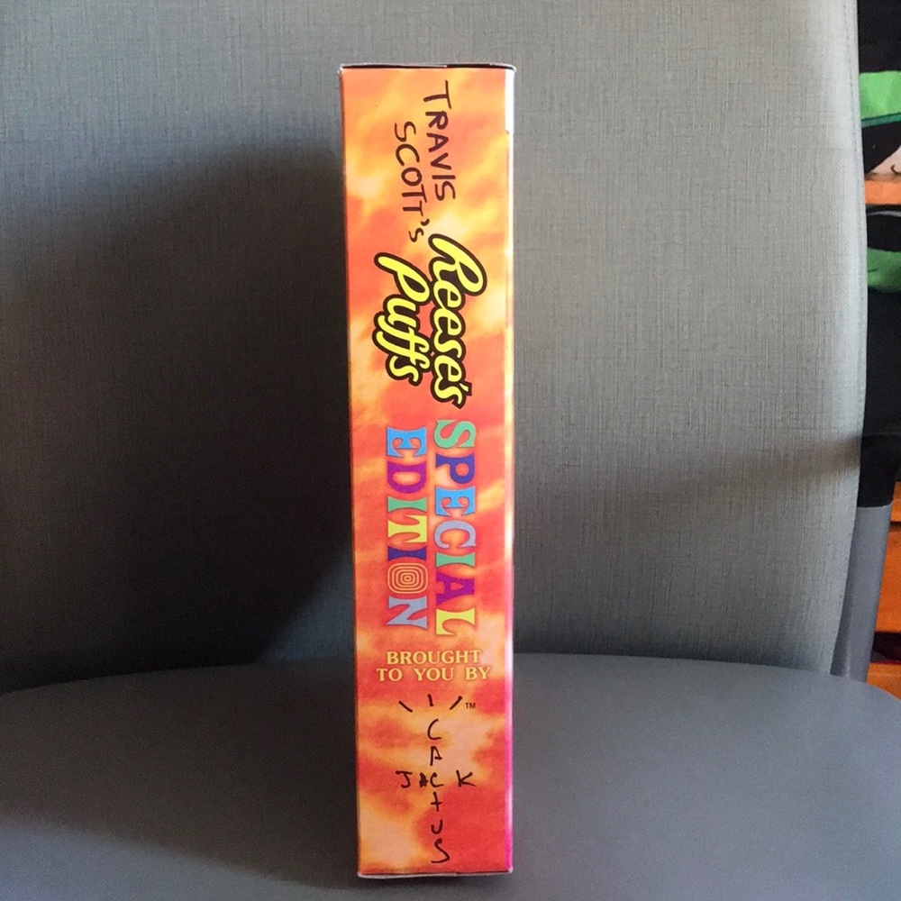 Travis Scott’s Reese’s Puffs - Picture 3 of 8